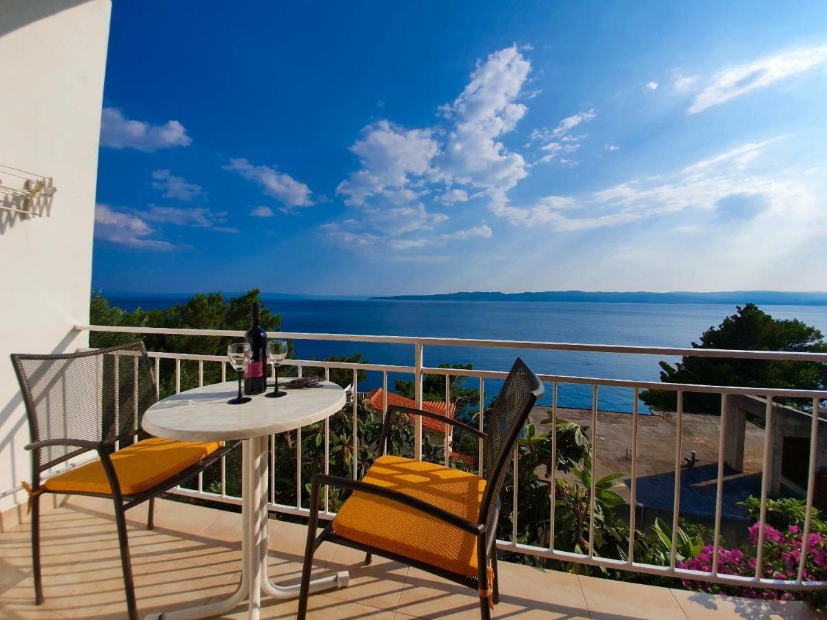 Apartmani Renata Brela Bagian luar foto