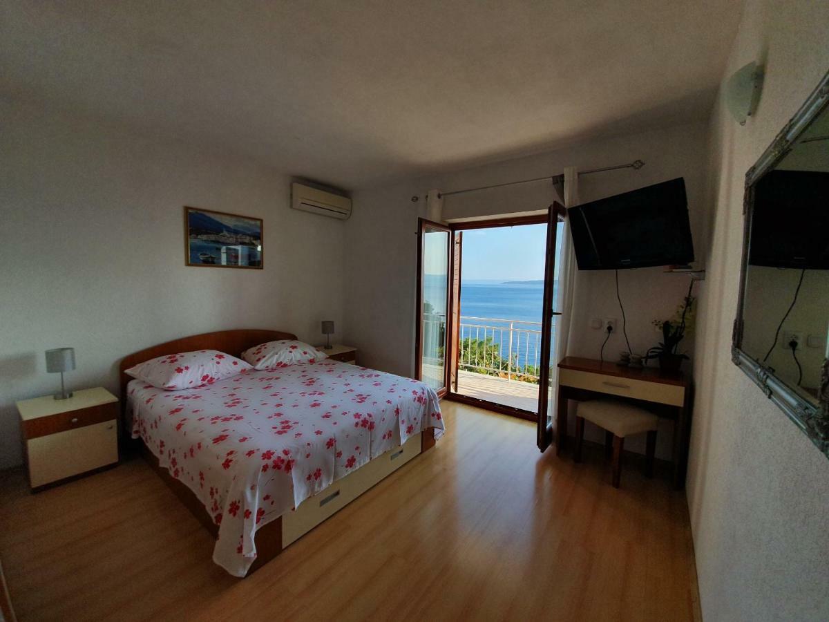 Apartmani Renata Brela Bagian luar foto